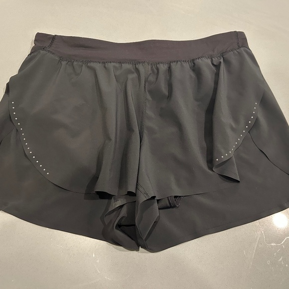 Pants - Fast and Free High-Rise Classic-Fit Split Short 3" - Black